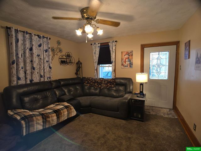 720 E 1st Street, Fremont, NE 68025