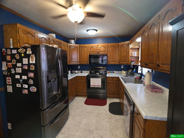 720 E 1st Street, Fremont, NE 68025