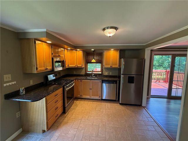 9 Michael Drive, Bristol, RI 02809