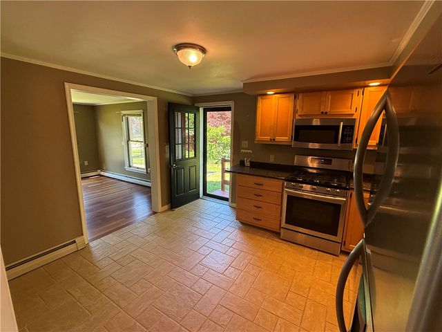 9 Michael Drive, Bristol, RI 02809