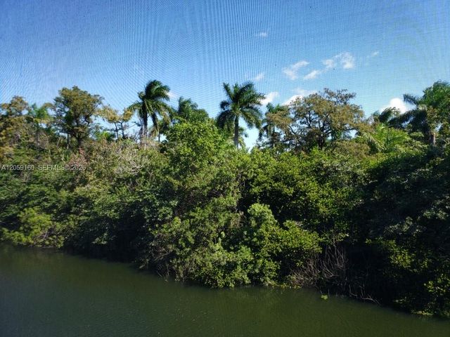 120 Royal Park Dr 2D, Oakland Park, FL 33309