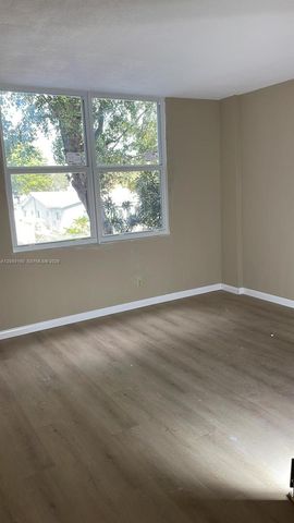 120 Royal Park Dr 2D, Oakland Park, FL 33309