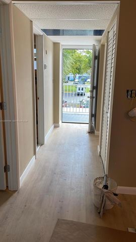 120 Royal Park Dr 2D, Oakland Park, FL 33309