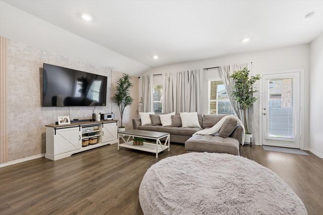 3934 Dickinson Avenue, Celina, TX 76227