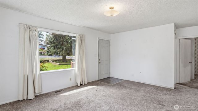 1107 E Chicago Street, Kent, WA 98030