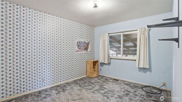 1107 E Chicago Street, Kent, WA 98030