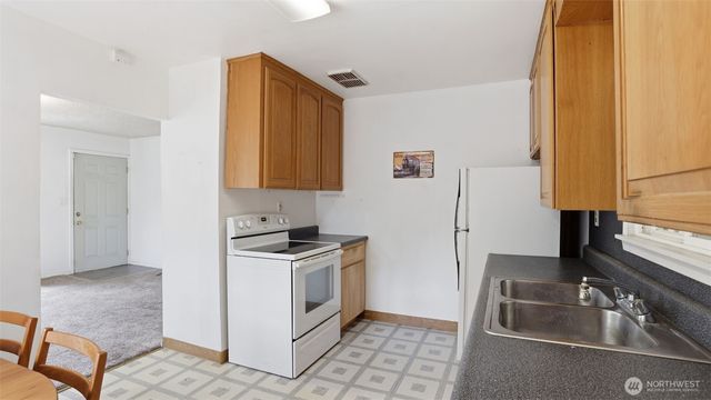 1107 E Chicago Street, Kent, WA 98030