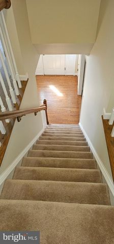 5243 KAYWOOD CT, Fairfax, VA 22032