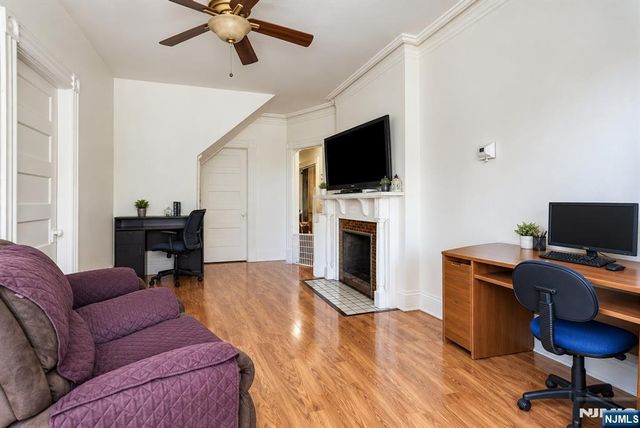68 Tenafly Road, Englewood, NJ 07631