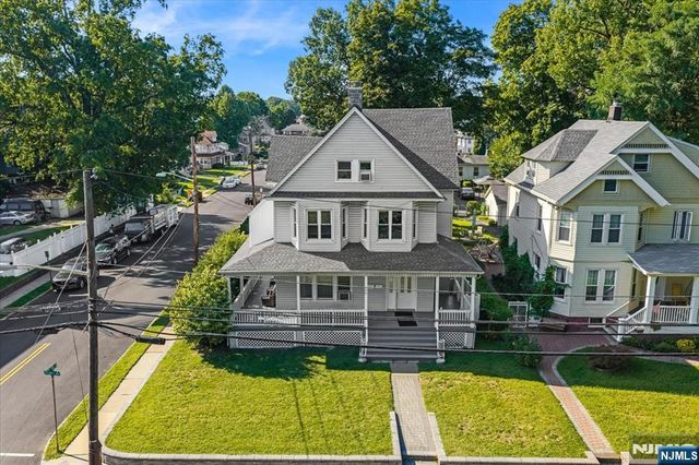 68 Tenafly Road, Englewood, NJ 07631