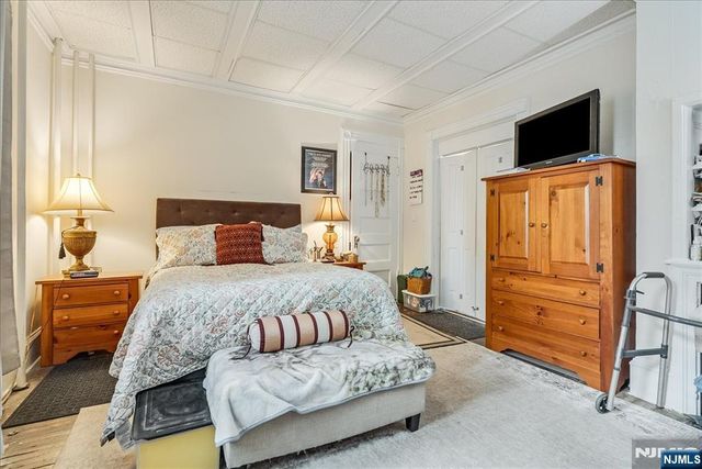 68 Tenafly Road, Englewood, NJ 07631
