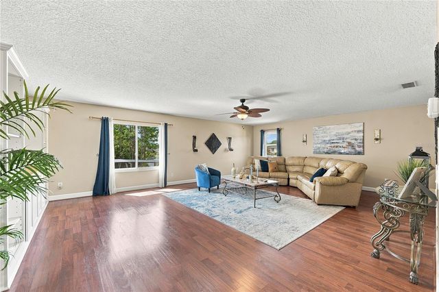 9108 SHADOWBROOK TRAIL, Orlando, FL 32825