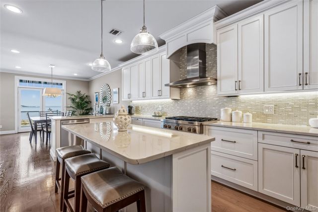 5 Sea Isle Landing, Glen Cove, NY 11542