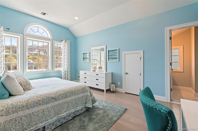 5 Sea Isle Landing, Glen Cove, NY 11542