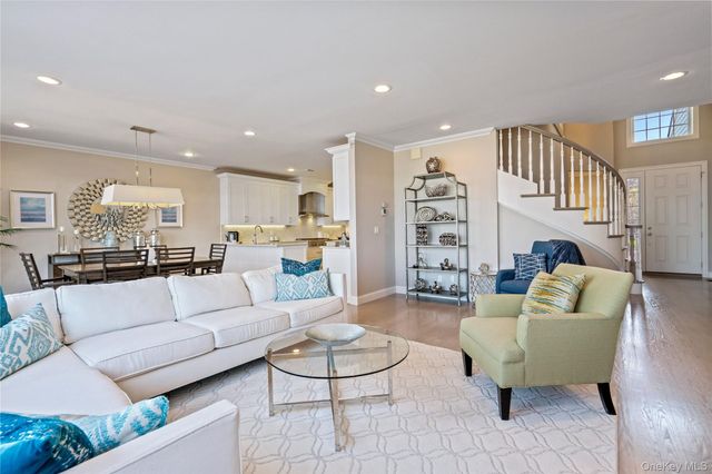 5 Sea Isle Landing, Glen Cove, NY 11542