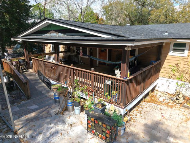 8355 NUSSBAUM Drive, Jacksonville, FL 32210
