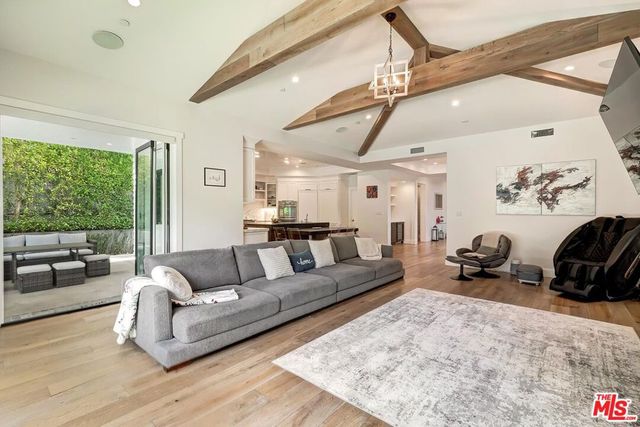 1540 1st Street, Manhattan Beach, CA 90266