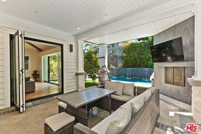 1540 1st Street, Manhattan Beach, CA 90266
