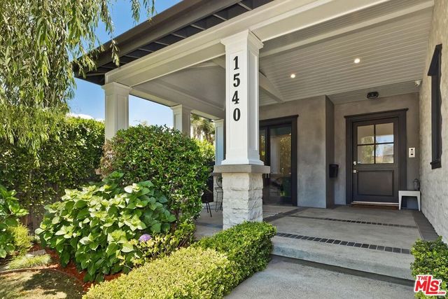 1540 1st Street, Manhattan Beach, CA 90266