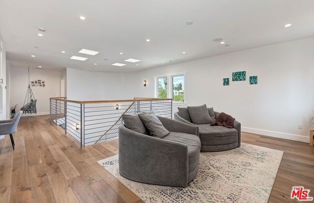 1540 1st Street, Manhattan Beach, CA 90266