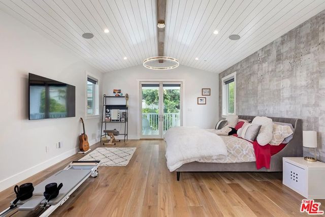 1540 1st Street, Manhattan Beach, CA 90266