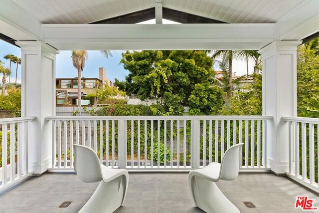 1540 1st Street, Manhattan Beach, CA 90266