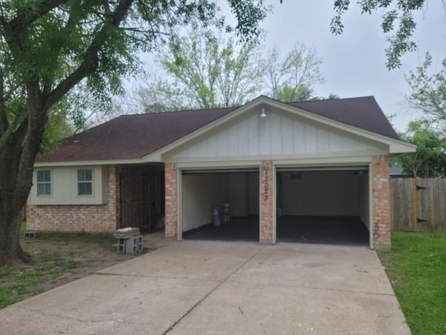 13023 Maxim Drive, Houston, TX 77065