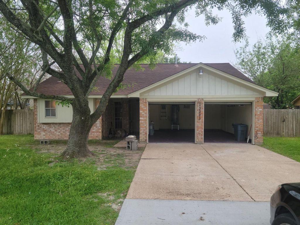 13023 Maxim Drive, Houston, TX 77065