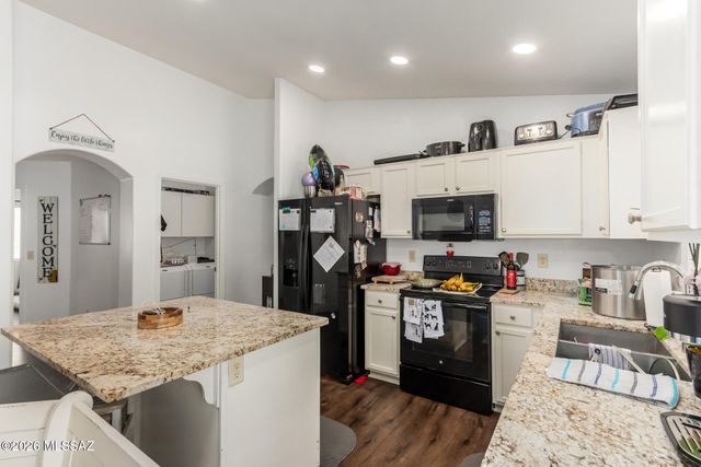 39425 S Cinch Strap Place, Tucson, AZ 85739