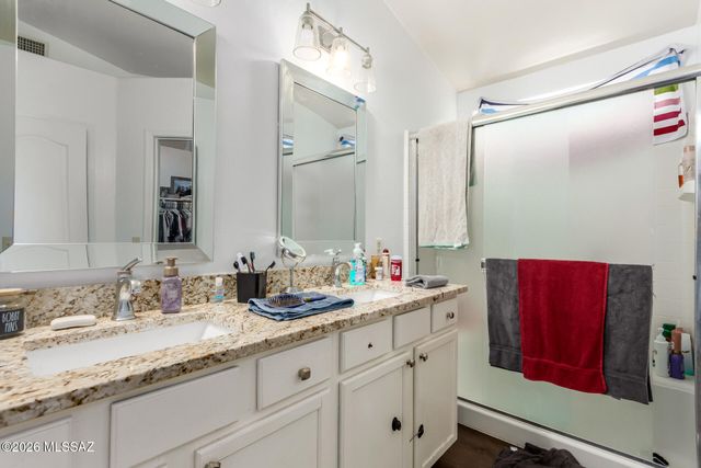 39425 S Cinch Strap Place, Tucson, AZ 85739