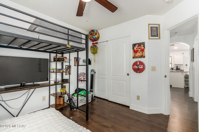 39425 S Cinch Strap Place, Tucson, AZ 85739