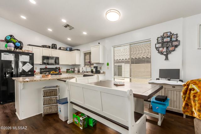 39425 S Cinch Strap Place, Tucson, AZ 85739