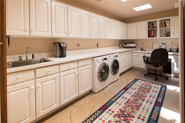 26 Picacho Peak, Santa Fe, NM 87506