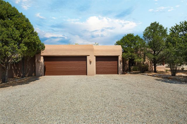 26 Picacho Peak, Santa Fe, NM 87506