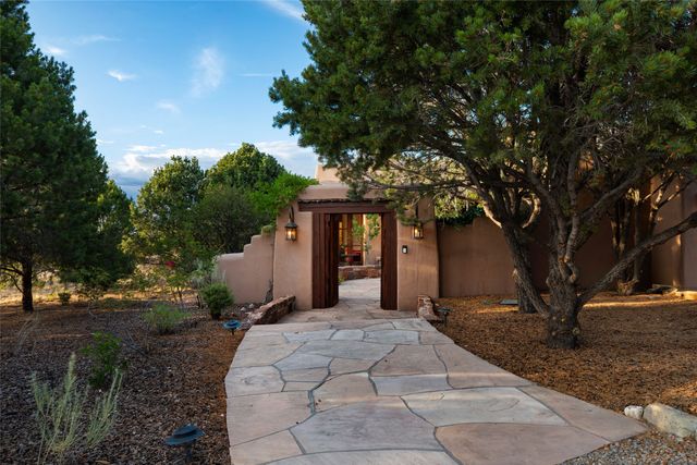 26 Picacho Peak, Santa Fe, NM 87506