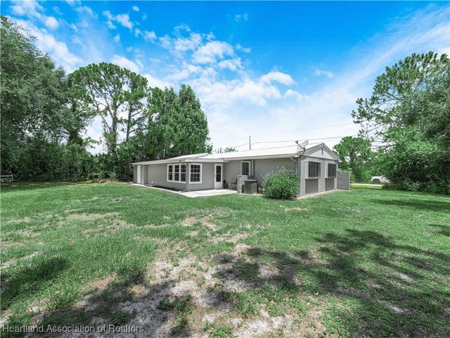 344 Boeing Street NW, Lake Placid, FL 33852