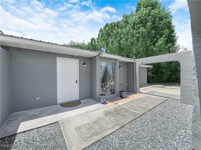 344 Boeing Street NW, Lake Placid, FL 33852