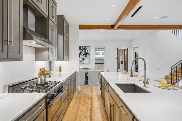 7326 La Vista Drive, Dallas, TX 75214