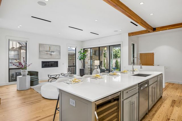 7326 La Vista Drive, Dallas, TX 75214