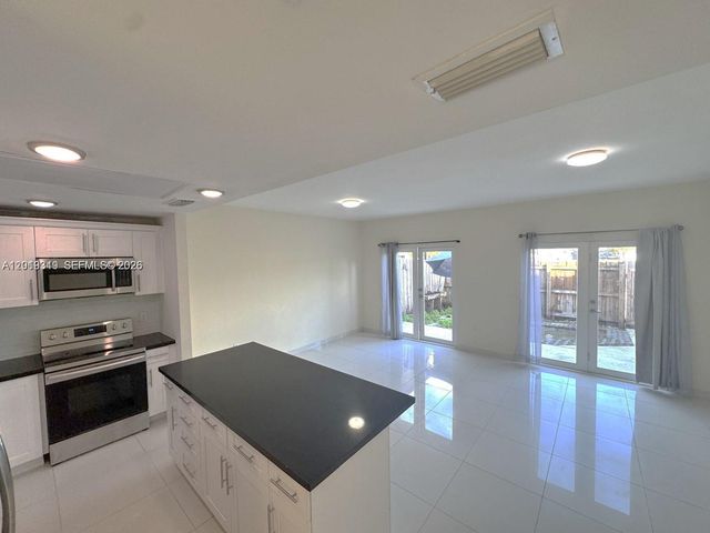13724 SW 259th St, Homestead, FL 33032
