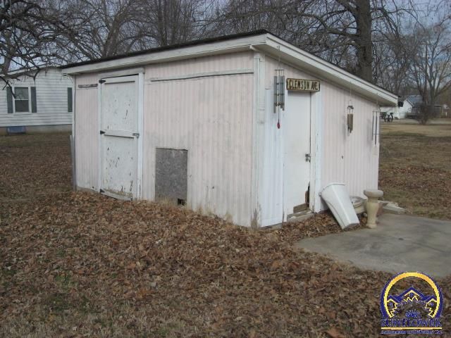 515 NE Independence AVE, Topeka, KS 66608