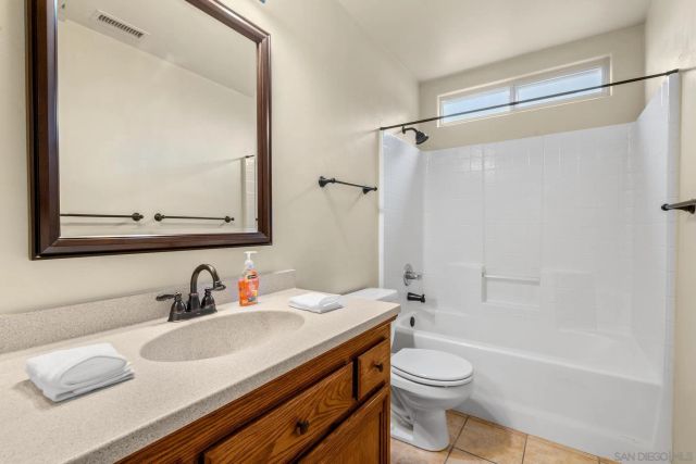 28703 Jenny Jay Court, Valley Center, CA 92082