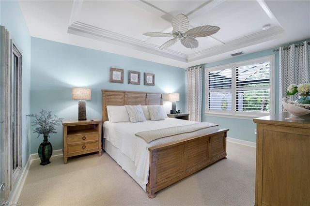 7121 Live Oak DR, Naples, FL 34114