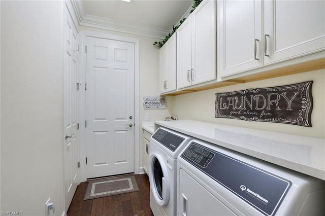 7121 Live Oak DR, Naples, FL 34114