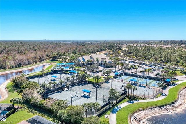 7121 Live Oak DR, Naples, FL 34114