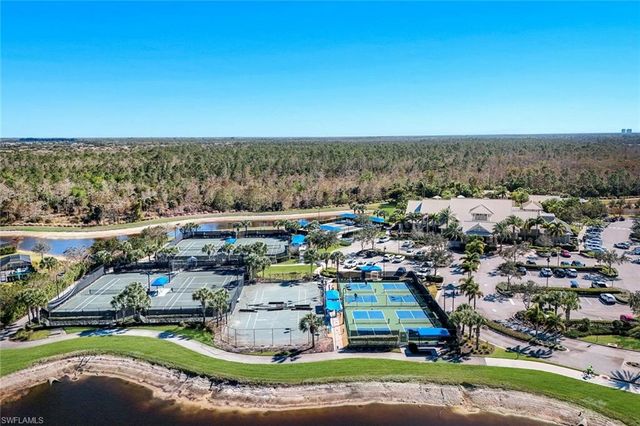 7121 Live Oak DR, Naples, FL 34114