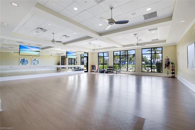 7121 Live Oak DR, Naples, FL 34114