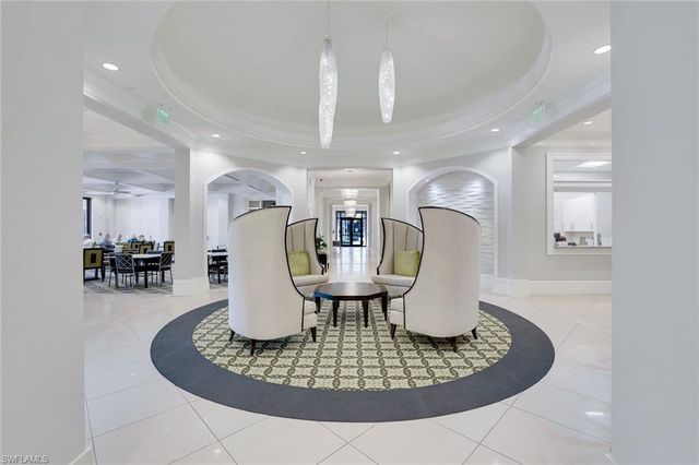 7121 Live Oak DR, Naples, FL 34114