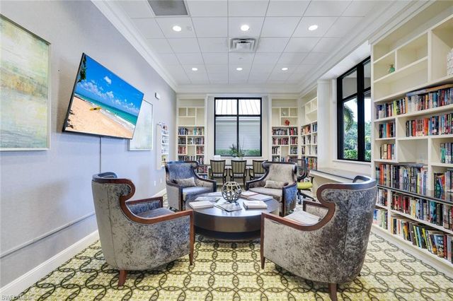 7121 Live Oak DR, Naples, FL 34114