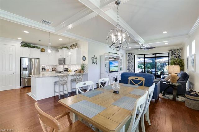 7121 Live Oak DR, Naples, FL 34114